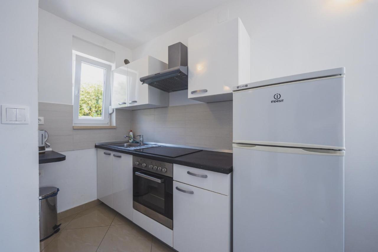 Apartments Lemon نوفاليا المظهر الخارجي الصورة