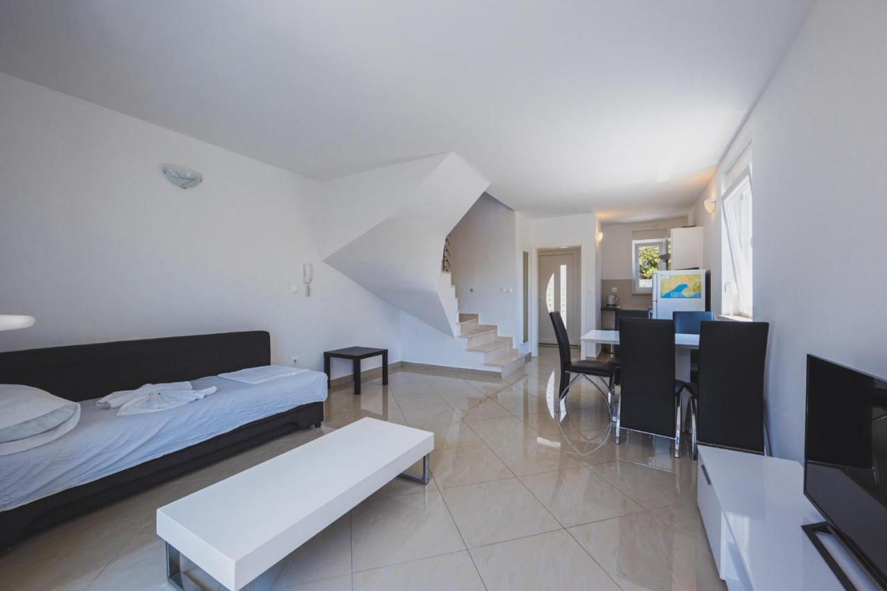 Apartments Lemon نوفاليا المظهر الخارجي الصورة