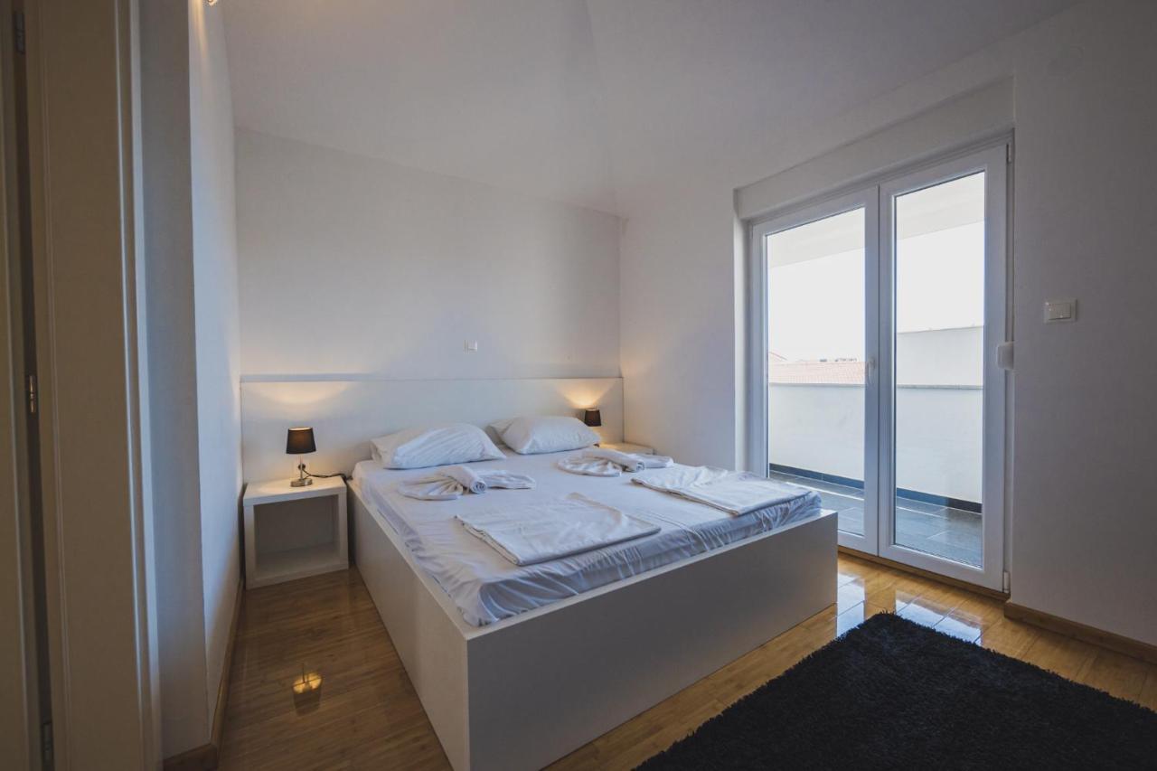 Apartments Lemon نوفاليا المظهر الخارجي الصورة