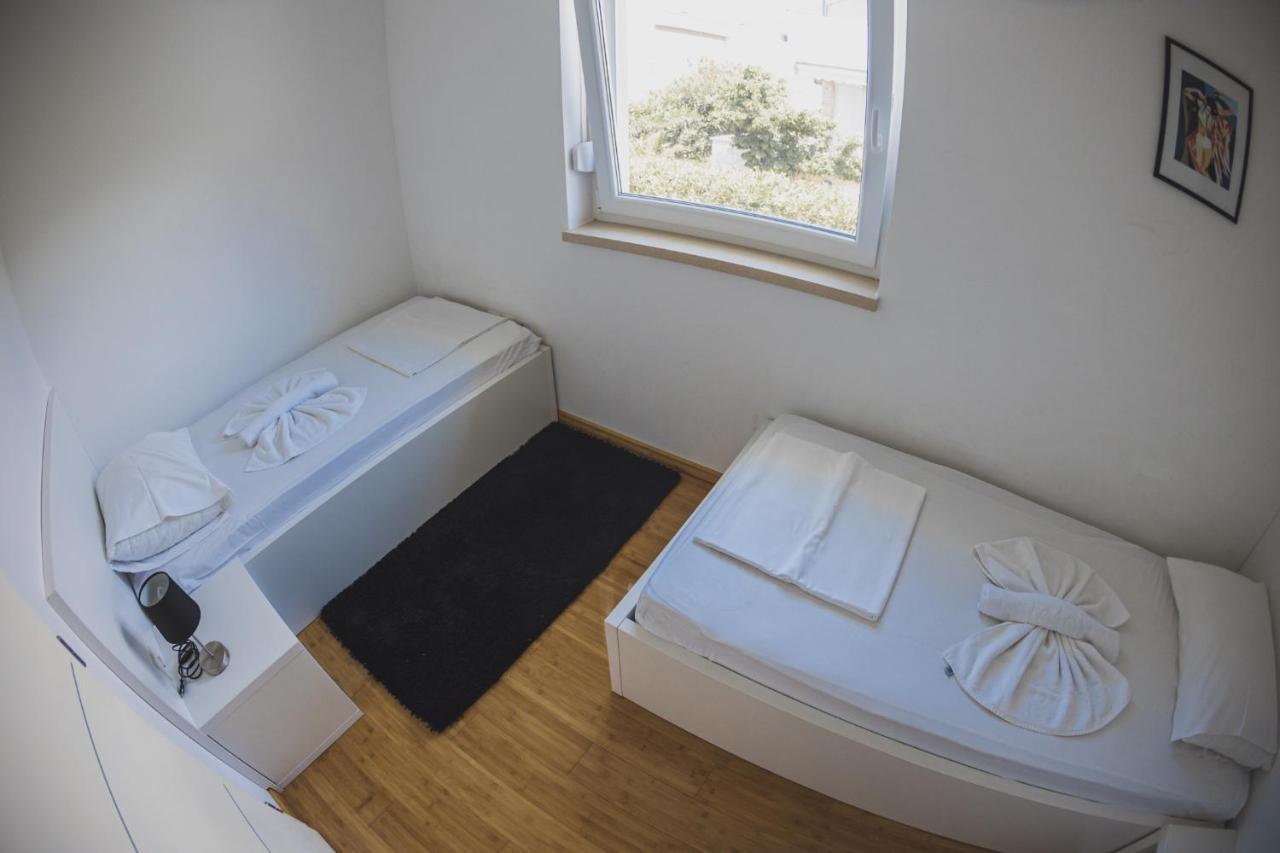 Apartments Lemon نوفاليا المظهر الخارجي الصورة